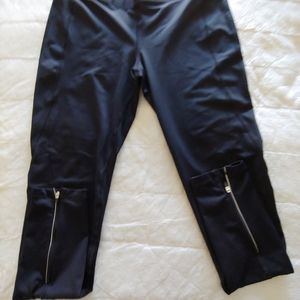 Leggings with back zippers